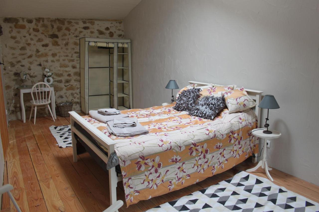 Gite La Pimparola Villa Nouic Buitenkant foto
